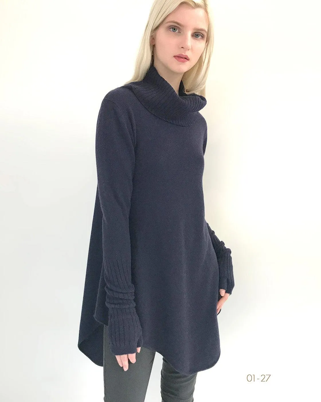 Cashmere Tunic Sweater in Navy