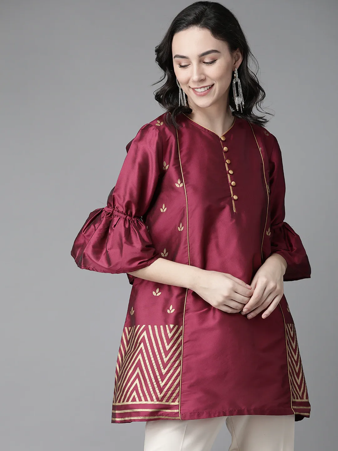 Jashvi Women Magenta & Golden Silk Printed Tunic